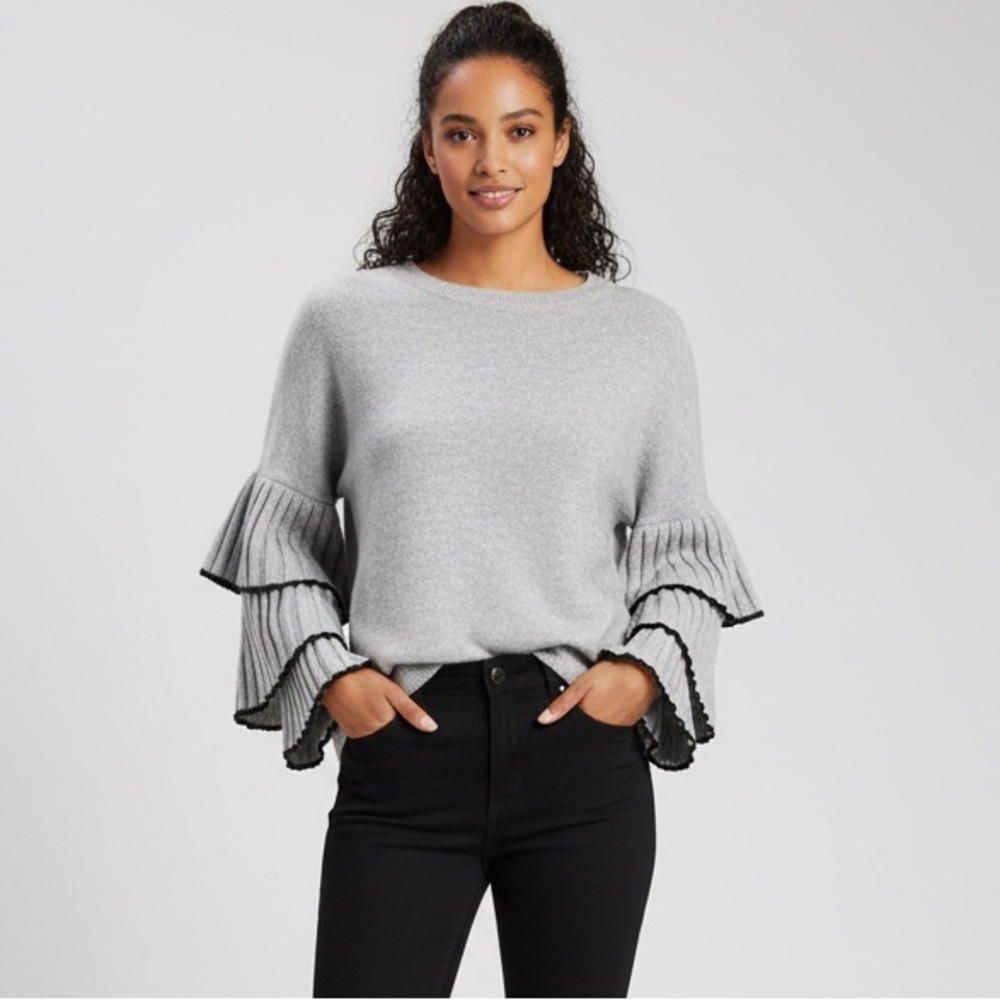 Long Sleeve Tiered Sweater | Size XS